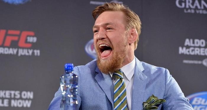 Conor McGregor ismejava Mayweathera nakon što je izbacio snimak svog ulaska u MMA kavez! (VIDEO)