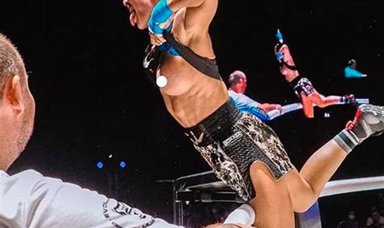 Shocking MMA Fighter Flashes: Unseen Moments | Ultimate Guide to MMA: Training, Techniques, and Top Fighters in The World